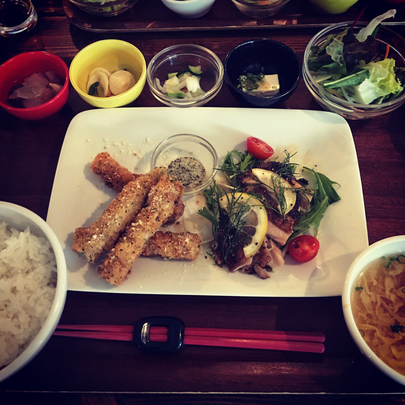 アスパラ肉巻き香草パン粉&ハーブチキンの塩レモンソース(CAFEオヤジ )