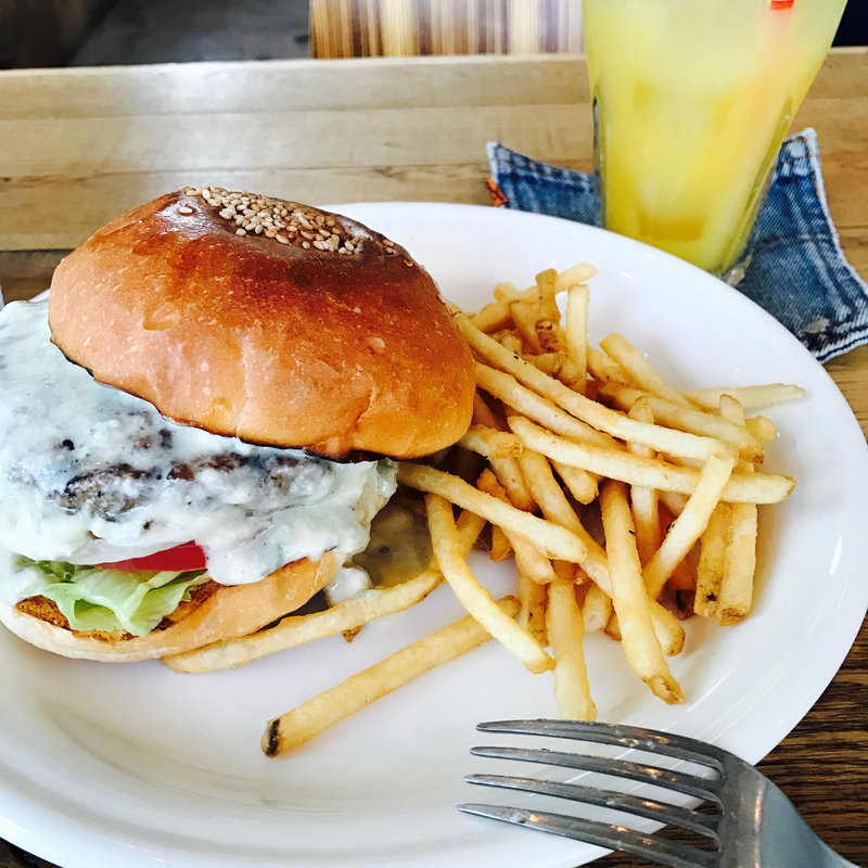 ゴルゴンゾーラバーガー(L.A.GARAGE 池尻大橋)