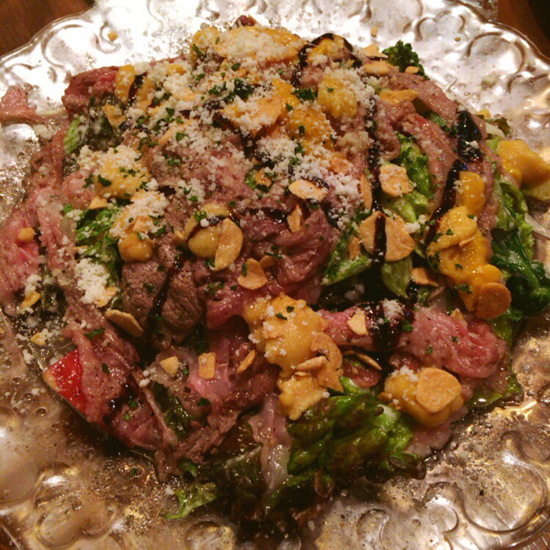 炙り和牛と生ウニのサラダ(ピエーノ （PIENO）)