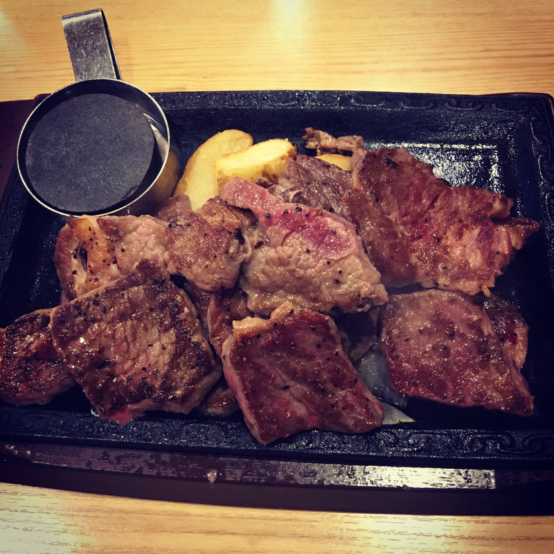 MEGA盛り！熟成カットステーキ(400g)(ステーキガスト 郡山桑野店  )