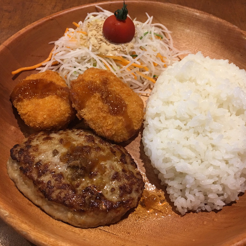 ハンバーグとかに入りクリームコロッケ(びっくりドンキー青葉台店)