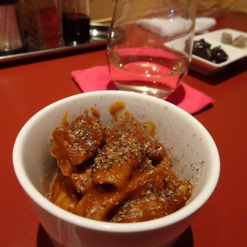 イタリアンが作った馬の煮込み(イタリア食堂 笑う猫 )