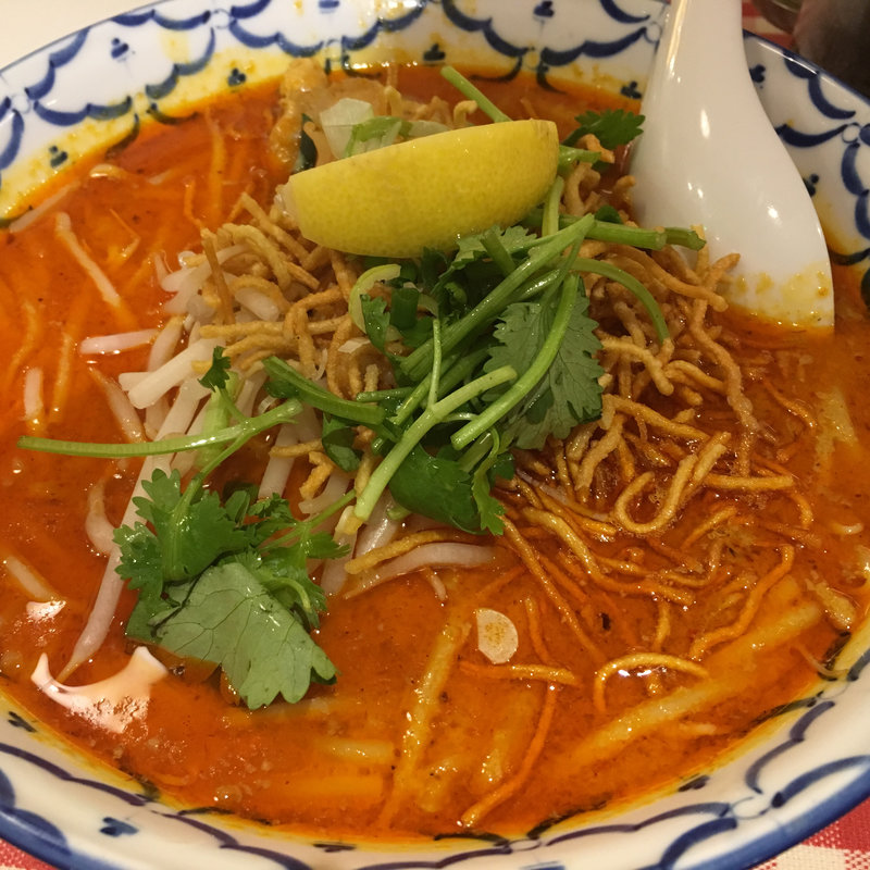 チェンマイ名物チキンカレーラーメン大(タイ料理 サイアムオーキッド ヤエチカ店)