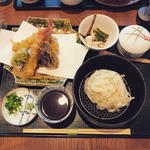 天ぷらと稲庭うどん(天ぷら割烹うさぎ 日本料理と旬の和食)
