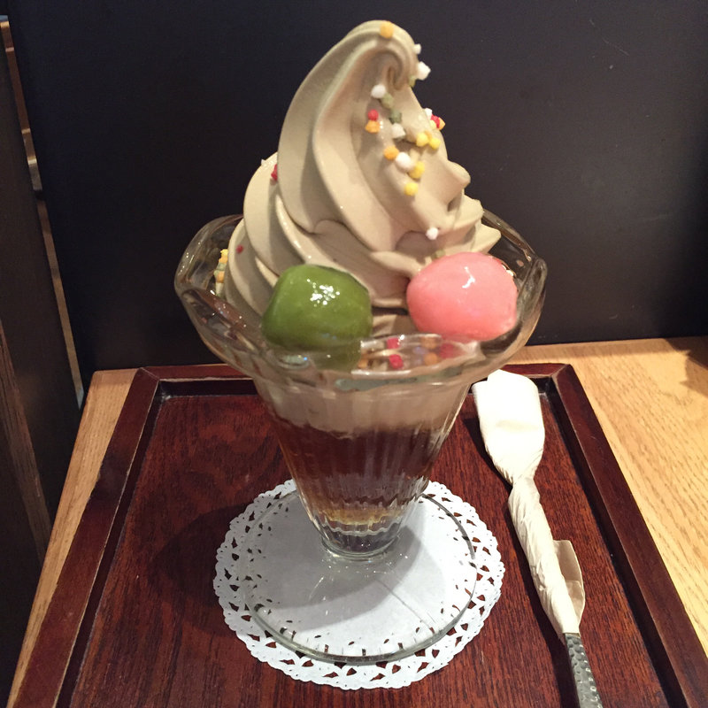 べっぴんほうじ茶ゼリーソフト(カフェ ソラーレ Tsumugi LUCUA店 （カフェソラーレ ツムギ）)