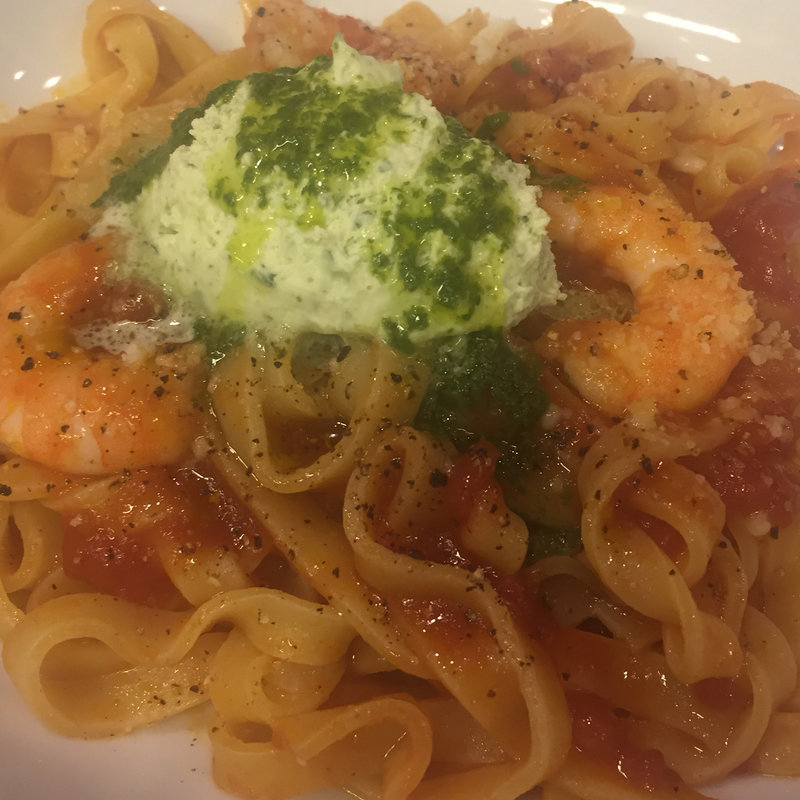 海老のトマトソース ハーブホイップ添え(Oslo Coffee 新宿サブナード店)