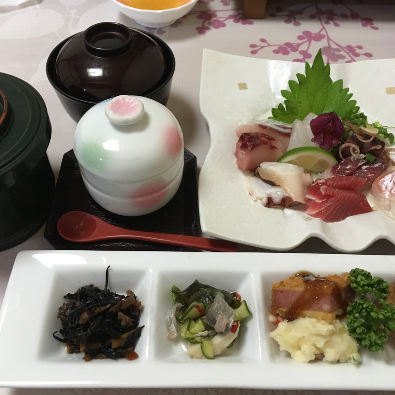 刺し身定食(鈴よし )