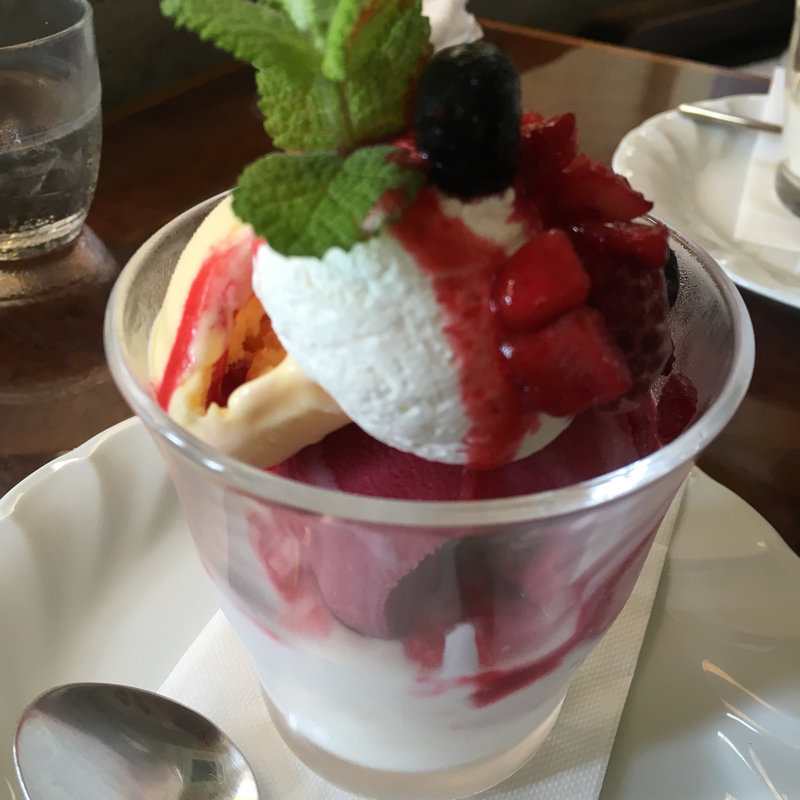 ベリーベリーパフェ(サークル )