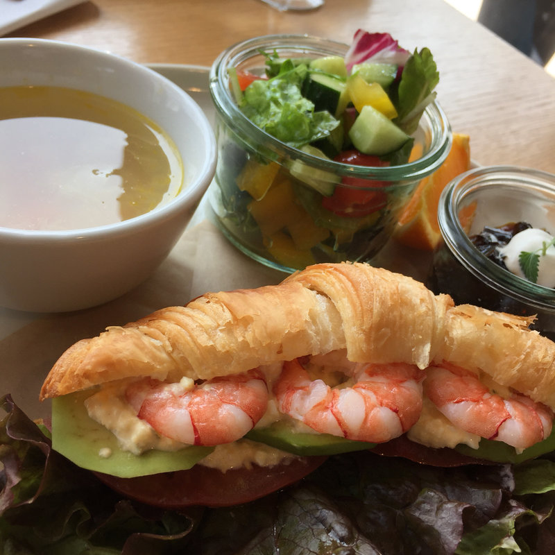 エビアボガドサンド(HAUS )