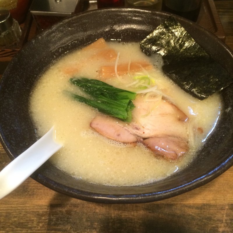 濃厚鶏ペジポタ系塩ラーメン(らーめん食堂 えだぐち)