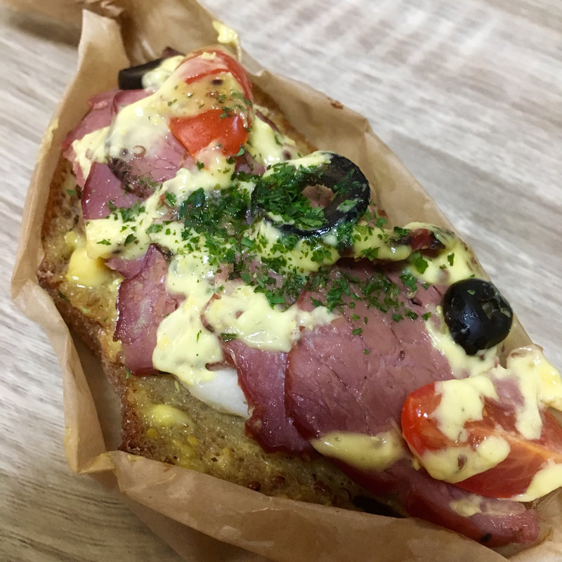 全粒粉100%タルティーヌ(ルヴァン・パストリー)