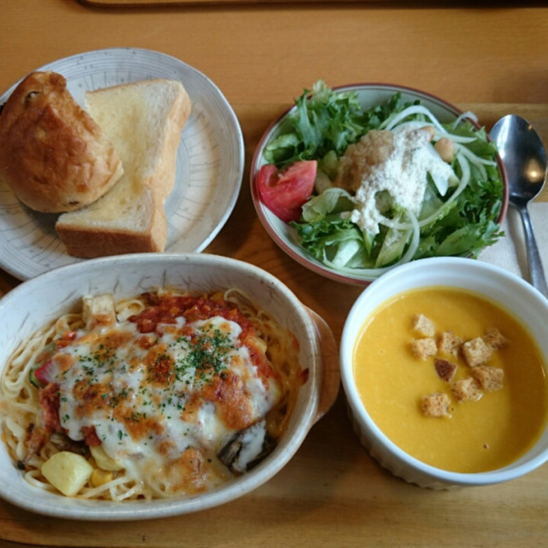 グラタンパスタ（トマトソース）(茶房　ぶれっど )