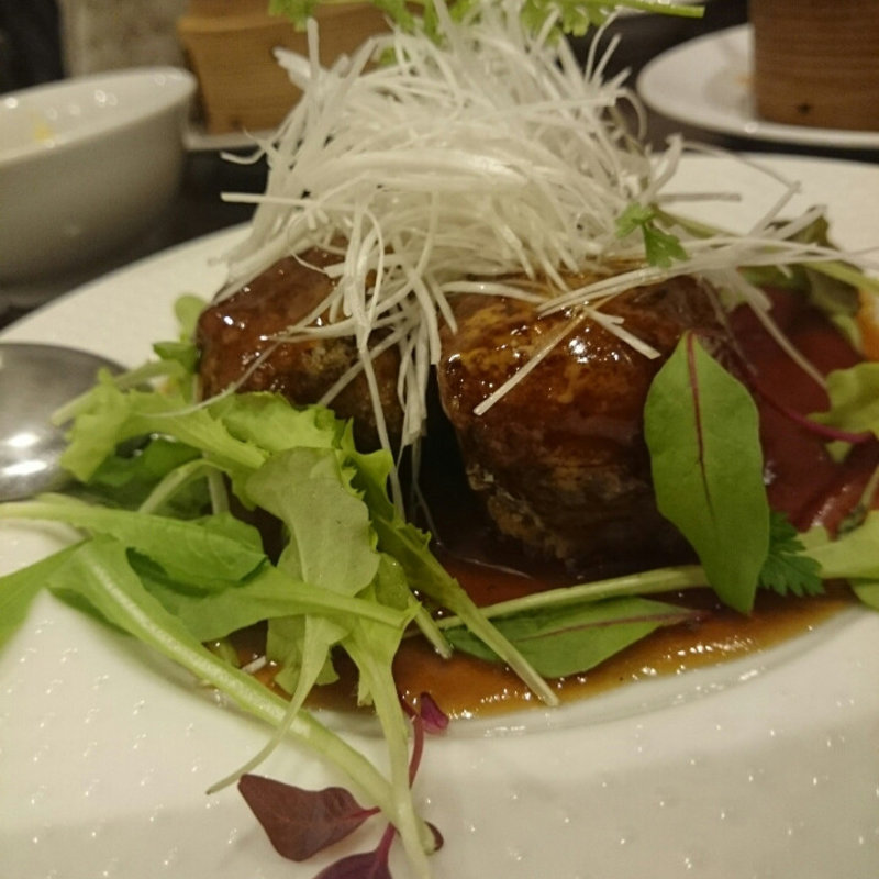 美明豚の角煮 黒酢とフランボワーズのソース(菜工房)