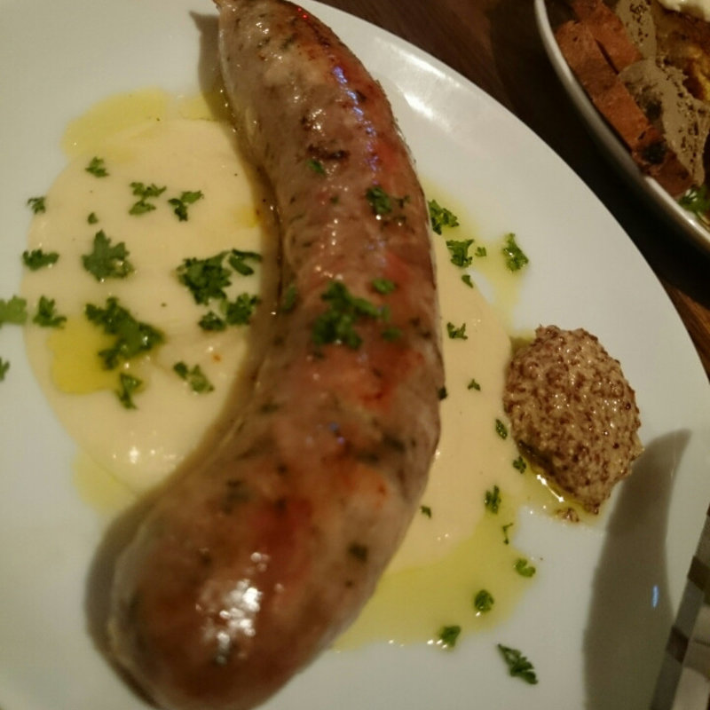 米沢豚の特大ソーセージ(八十郎)