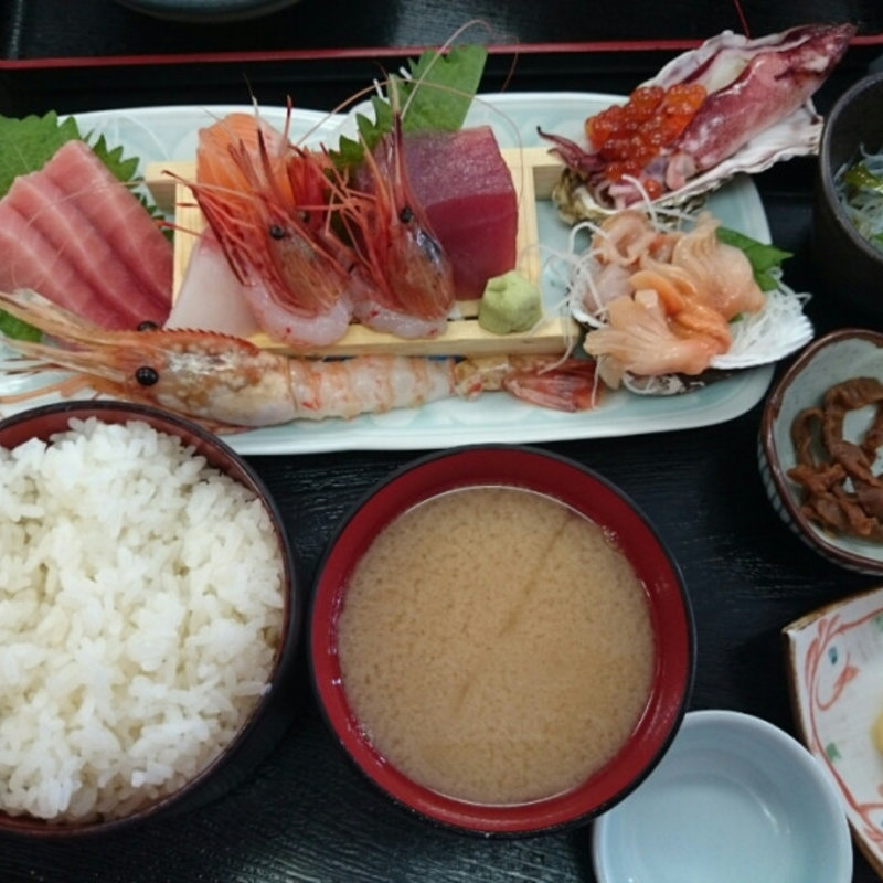 特上刺身定食(どんぶり市場いそぎや)