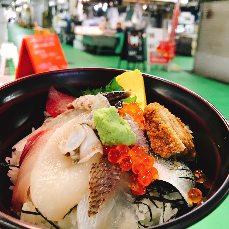 海鮮丼(地魚食堂てるてる)