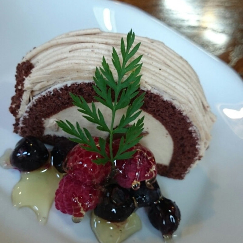 マロンのロールケーキ(鈴木製作所)