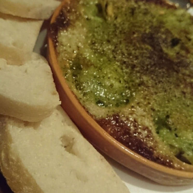 つぶ貝のエスカルゴバター焼き(びすとろ UOKIN はなれ )