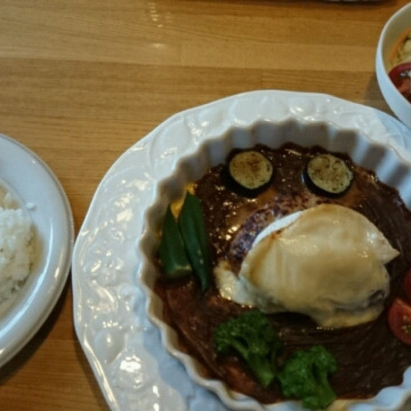 カマンベールハンバーグのカレーソース(レストランみやもと )