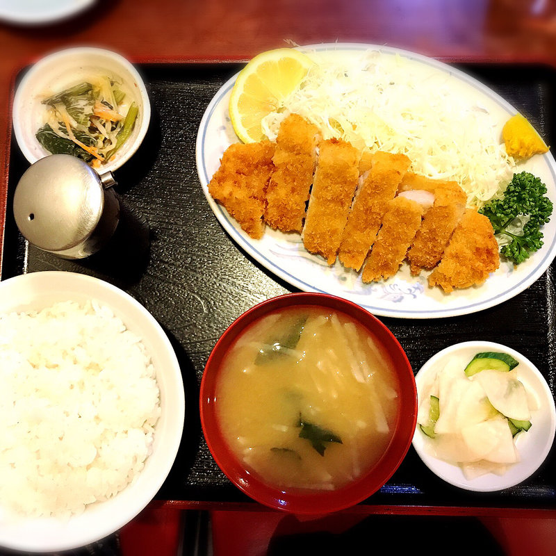 とんかつ定食(高伸)