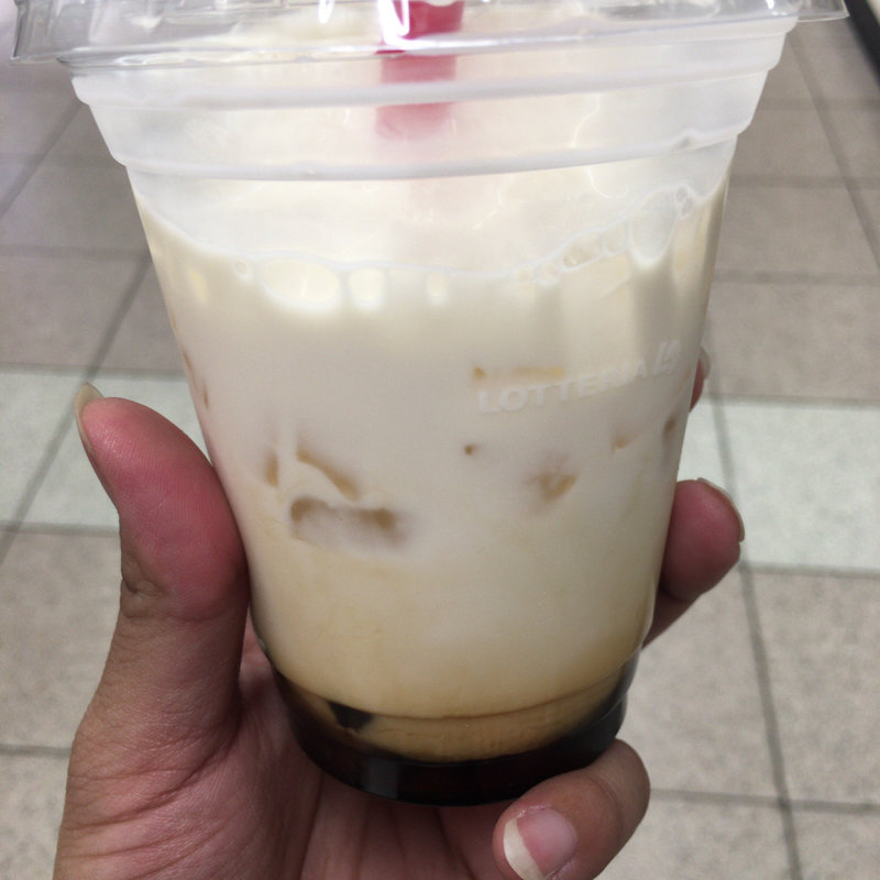 タピオカミルクティー(ロッテリア 山陽明石駅)