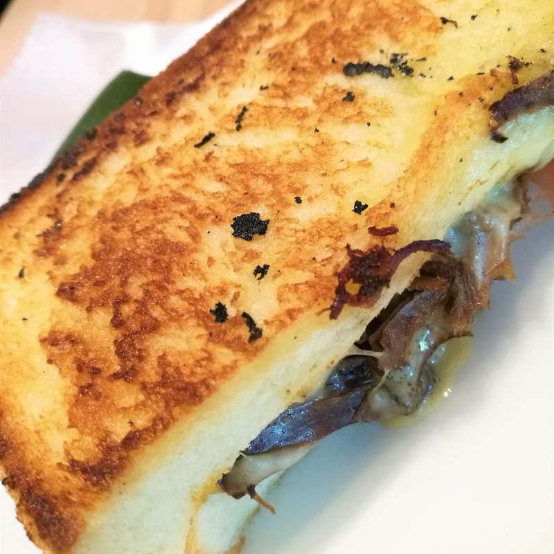 ブリスケットグリルチーズサンドイッチ　SSサイズ(松濤カフェ)