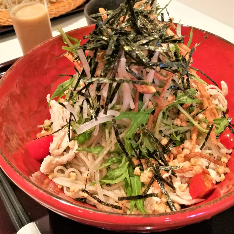 サラダ蕎麦　大盛(魯庵)