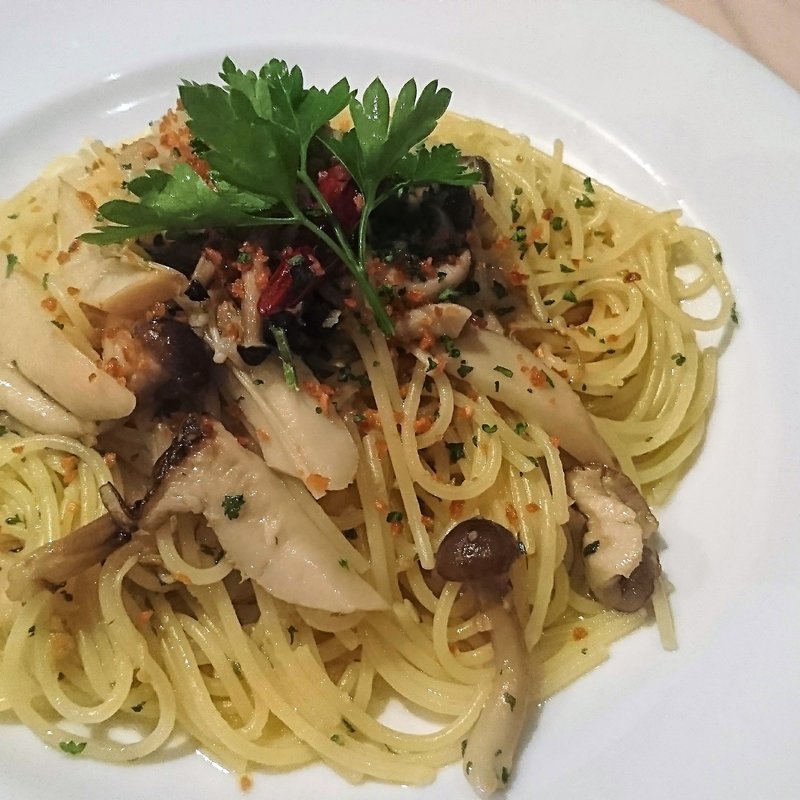 木の子入りペペロンチーノ(ミスト （La cucina Italiana trattoria Misto）)