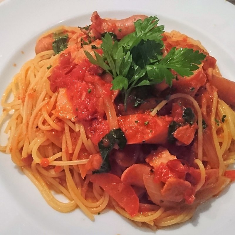 ソーセージとベーコンのアラビアータ(ミスト （La cucina Italiana trattoria Misto）)