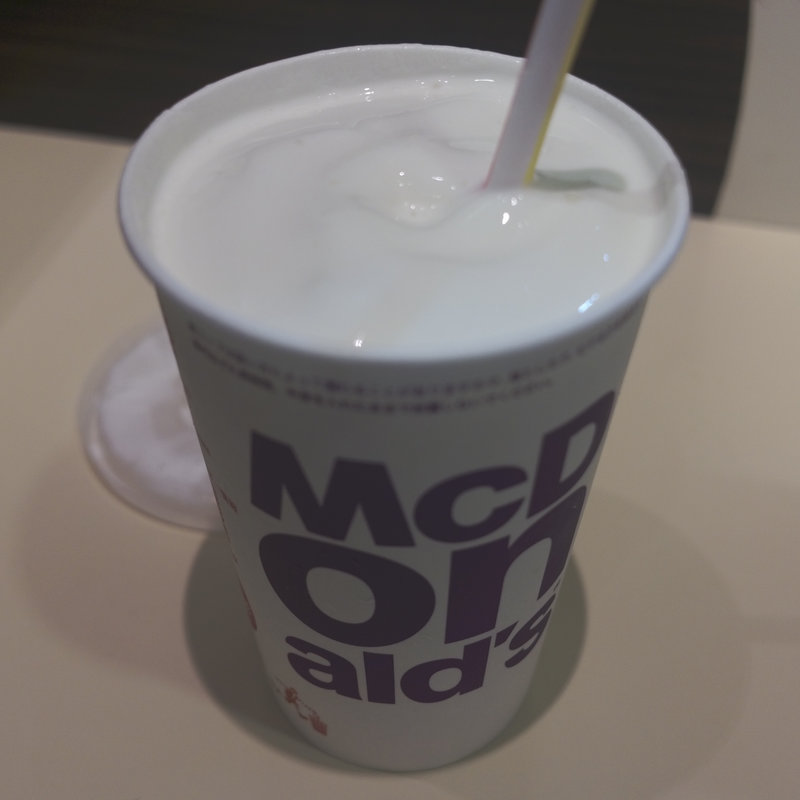 マックシェイク×カルピス(M)(マクドナルド 福岡新天町店)