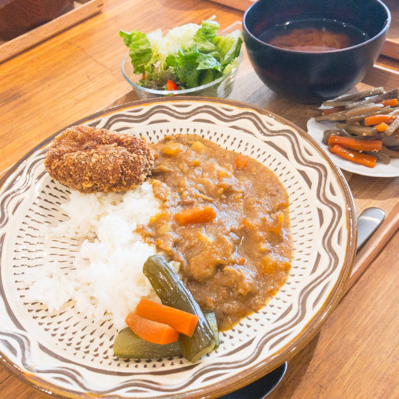 丼定食（カレーライス）(リラックス食堂 HARAJUKU)