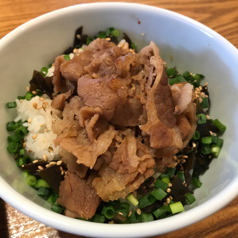 ラー油牛丼(志成)