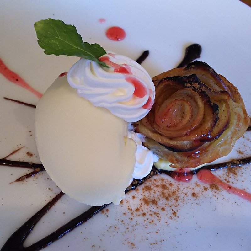 アップルパイ(霜降りハンバーグとステーキの店　鉄重 町田店 )