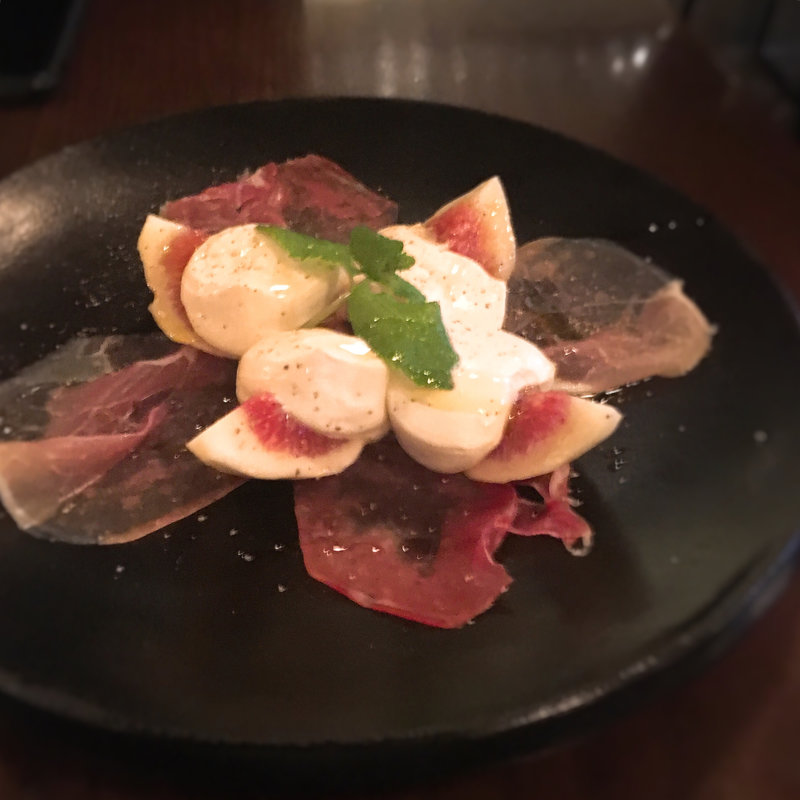 いちじくと生ハムのマスカルポーネ添え(NAKAYAMAYA)