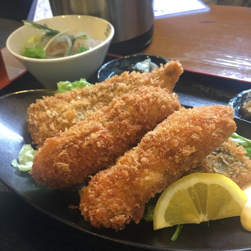 カキフライ定食(鰾)