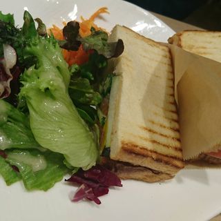 もりもりフレッシュ野菜サンド(ハタケカフェ)