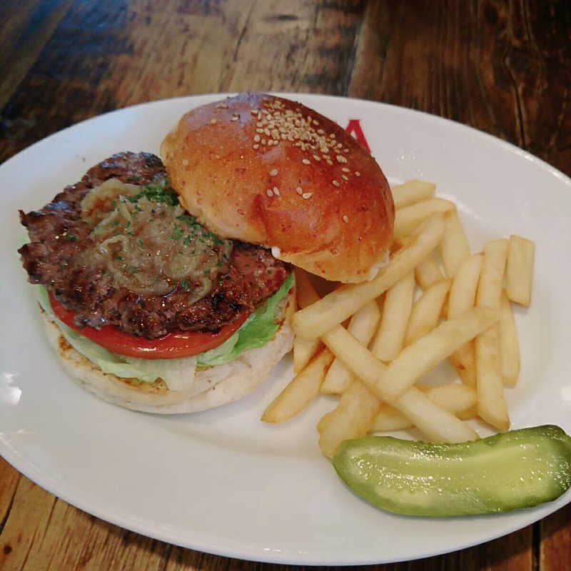 ハンバーガー（レギュラー）(ササ （GRILL BURGER CLUB SASA）)