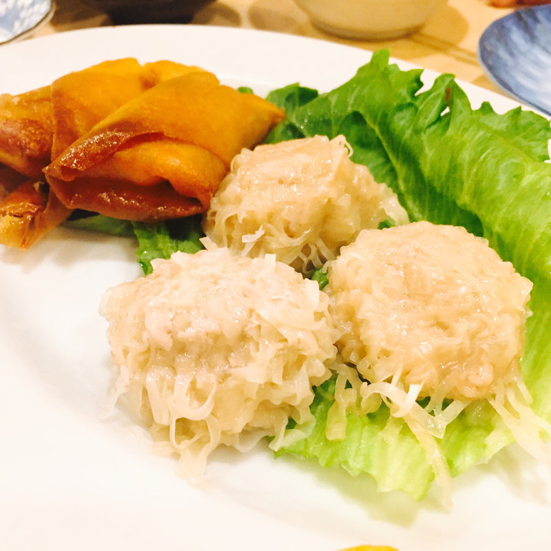 春巻きとしゅうまいの盛り合わせ(笑助)