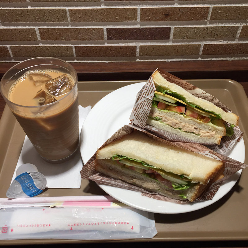 ツナとトマトのサンドイッチ(志津屋 烏丸御池店 （SIZUYA）)