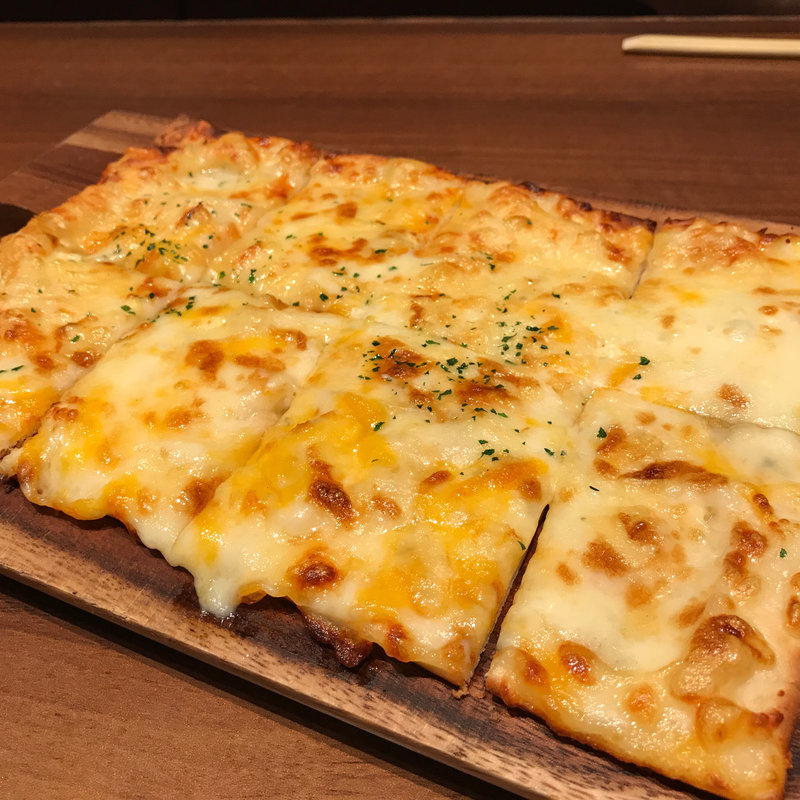 6種のチーズのフラムクーヘン(ブラッスリー　銀座ライオン 静岡アスティ店)