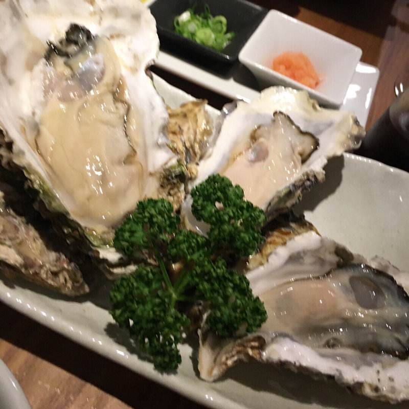 生牡蠣(新宿 オイスターズインク)