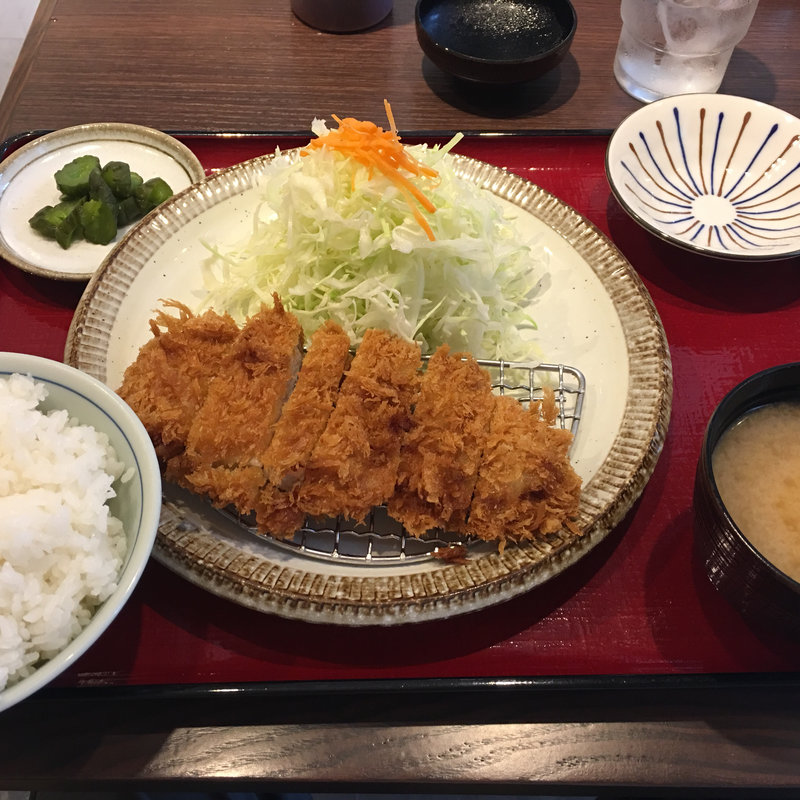 ランチ ロースカツ定食(とんかつ かついち 新百合ヶ丘店)