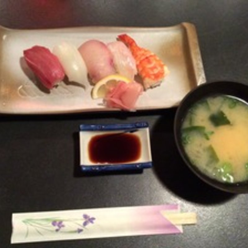 にぎり寿司盛り合わせ(武相荘)