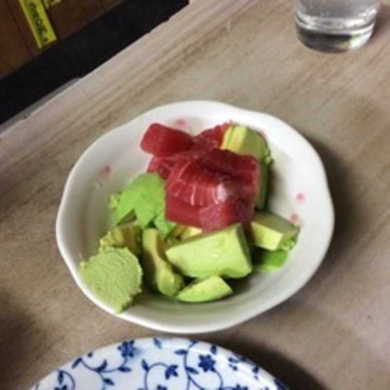 アボガドマグロ(中島酒店 （なかじまさけてん）)
