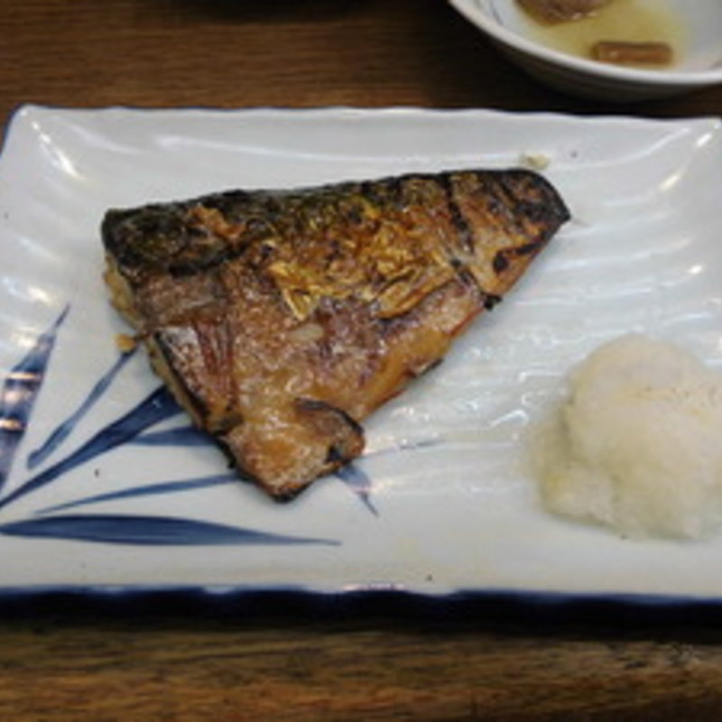 焼き鯖(よあけ食堂)