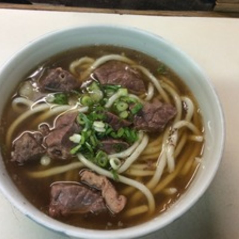 ホルモンうどん(権兵衛)