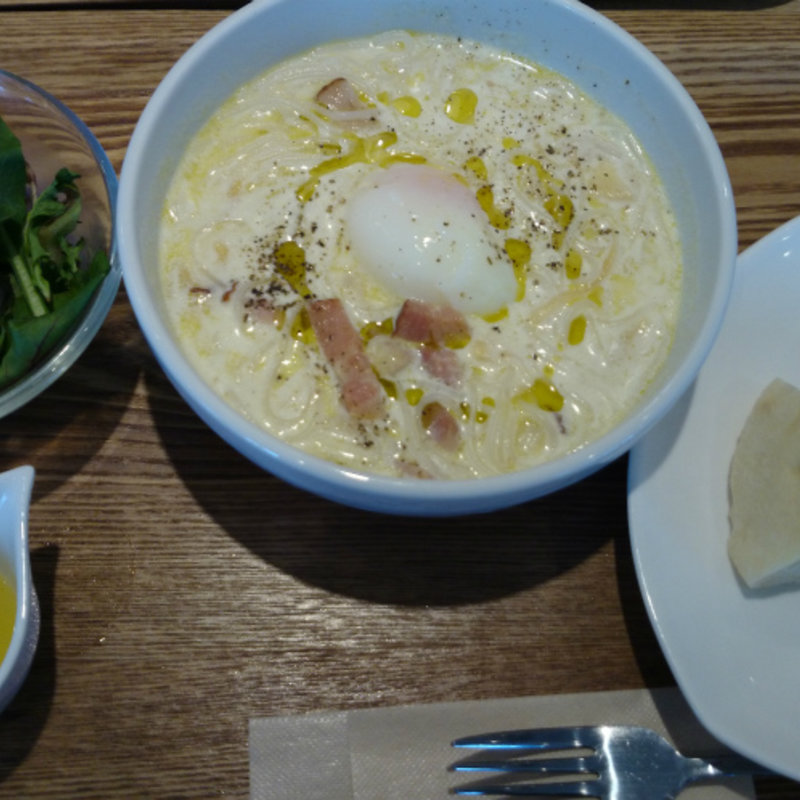 ビーフンカルボナーラ(ベジ畑カフェ小町)