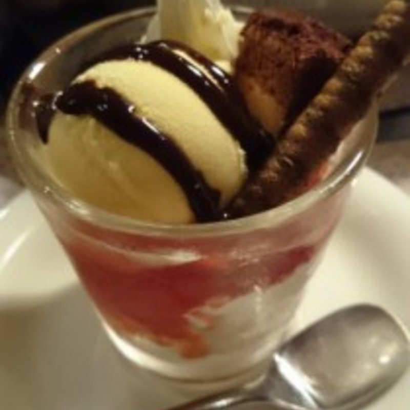 パフェ(焼肉あいうえお)