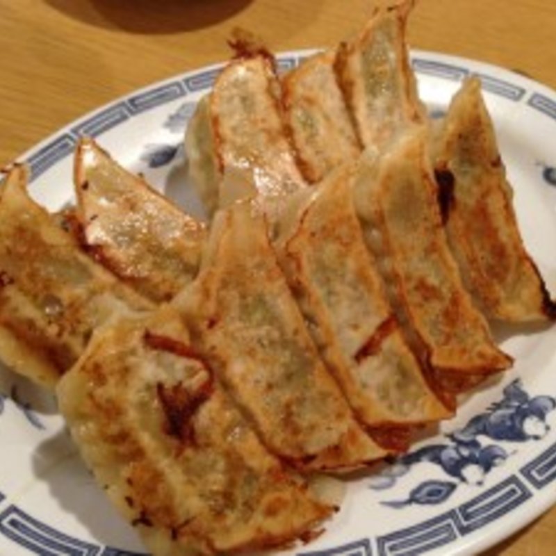 餃子(中華料理 パイロン)