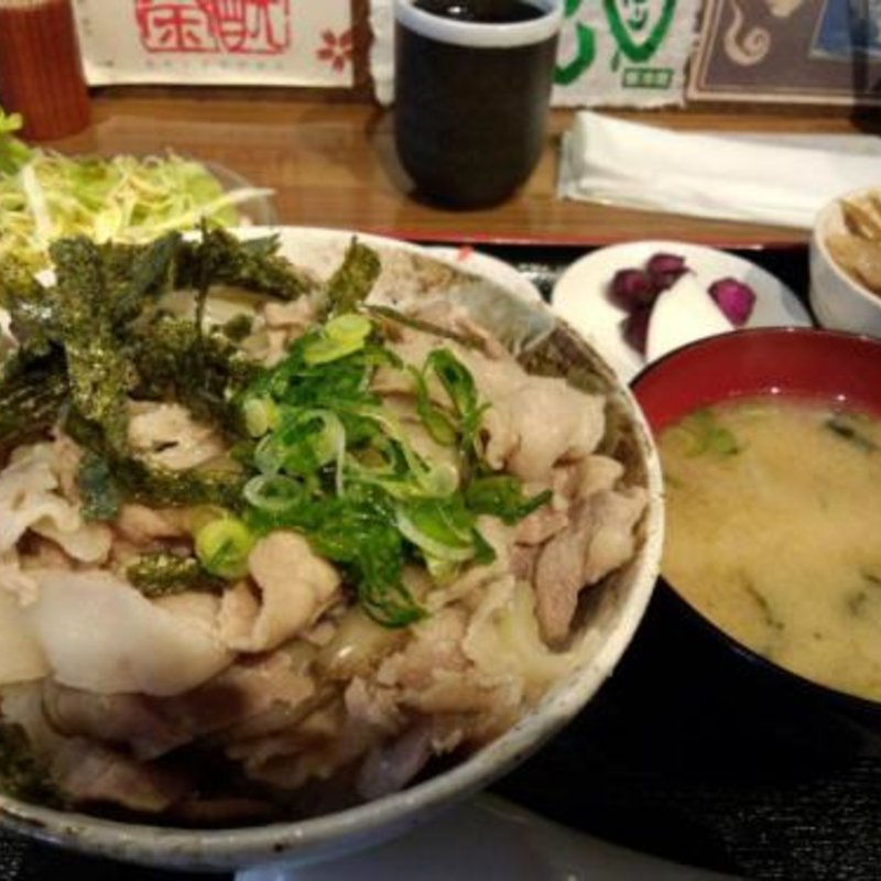 芳寿豚の極上豚丼大盛り(くんち )